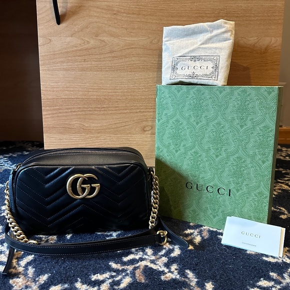 GG Marmont Small  bag - Picture 1 of 10
